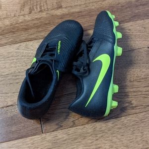 Nike Phantom Venom Club Soccer FG sz 6.5